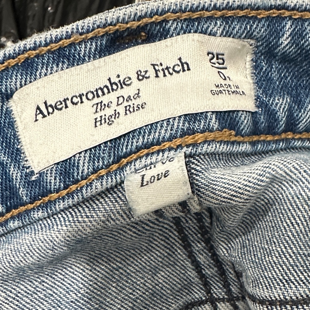Abercrombie & Fitch The Dad High Rise Jeans